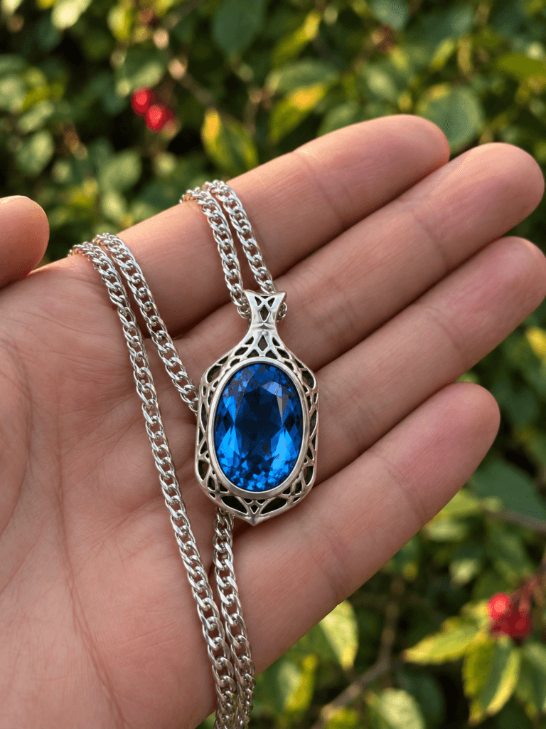 elven vail pendant